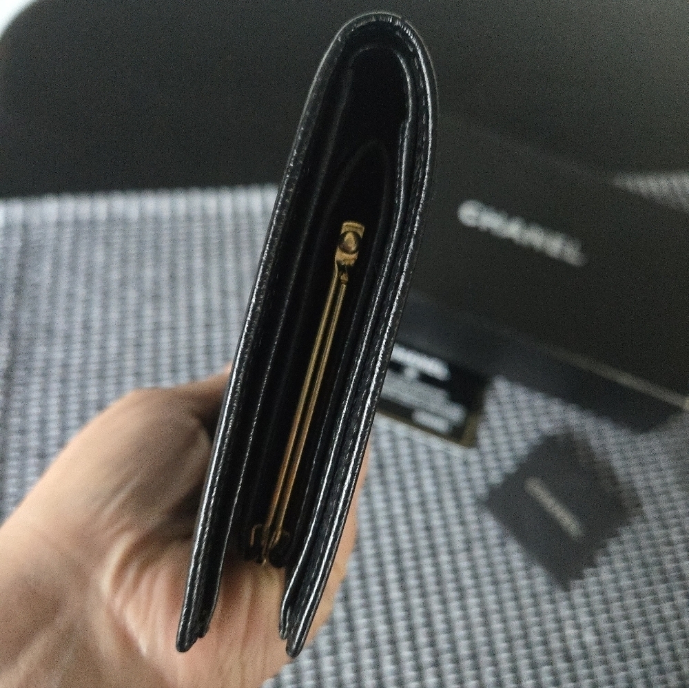 Chane CC Logol Black Leather Wallet - Picture 15 of 17